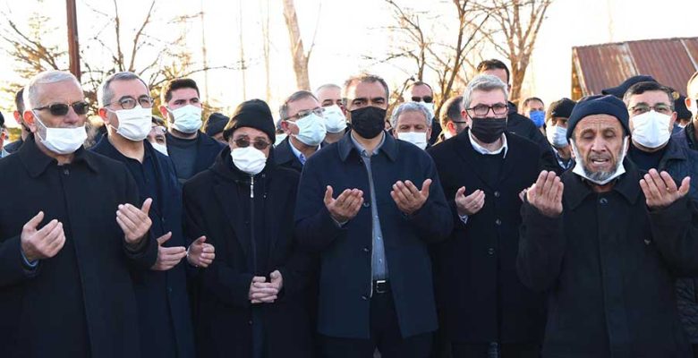 Başkan Güngör Alıcı’nın Cenazesine Katıldı