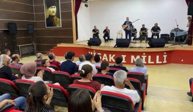 Âşık Mahzuni Şerif’in Unutulmaz Eserleri Hep Bir Ağızdan Seslendirildi