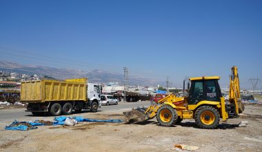 Büyükşehir, Temizlik Çalışmalarını Sürdürüyor