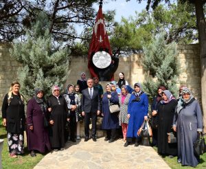 Şehrimi Tanıyorum projesi kapsamında Afşin’den gelen kafileyle Tarihi Kale’de buluşan