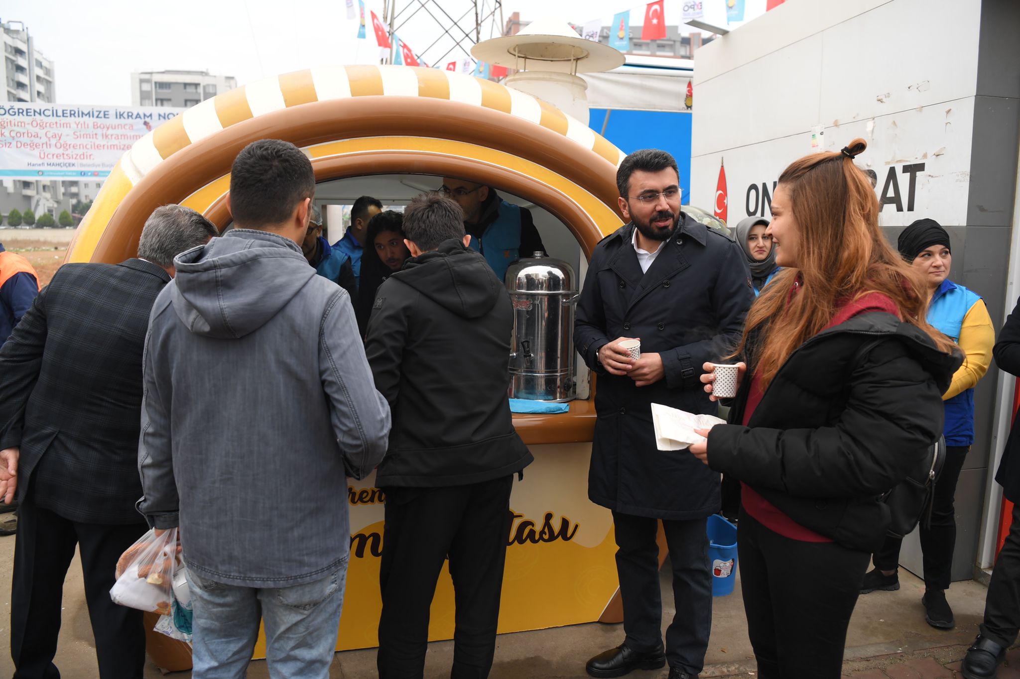 Dulkadiroğlu Belediye Başkanı Necati Okay, hafta sonu Dulkadiroğlu Gençlik Merkezi