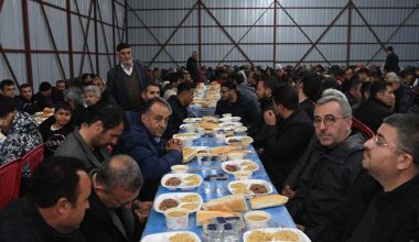 Başkan Güngör, Erkenez’de Mahalle Sakinleriyle İftar Yaptı