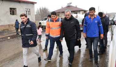 Başkan Güngör, Göksun’da Depremzedeleri Ziyaret Etti