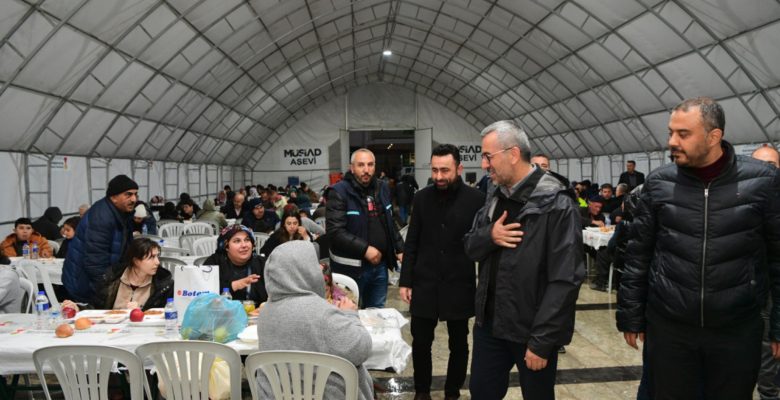 “Her Gün 15 Bin Kişilik Gönül Sofrası Kuruyoruz”