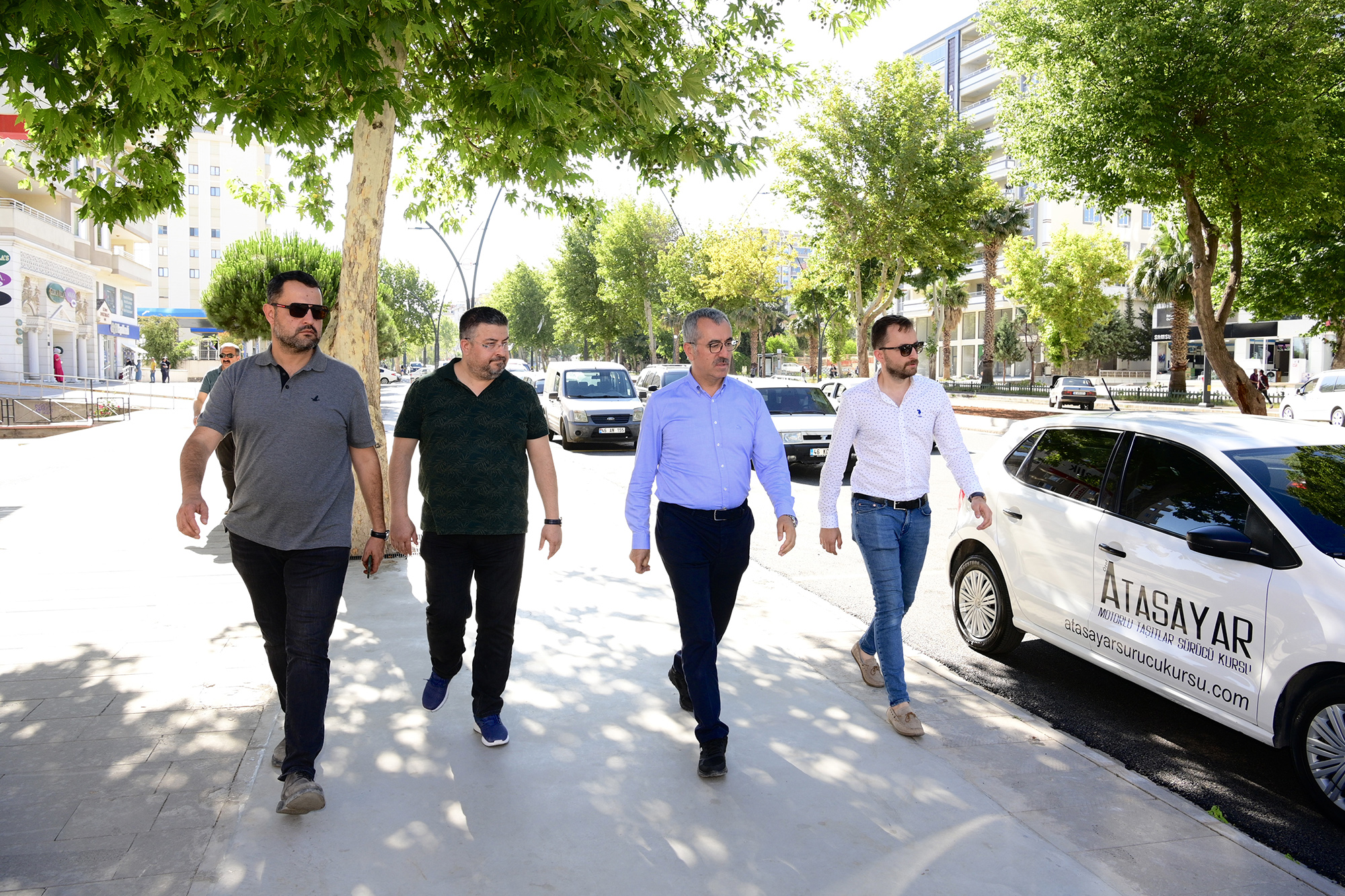 Binevler Bölgesi Cadde Yenileme Projesi’nde yeniden başlatılan çalışmaları yerinde inceleyen