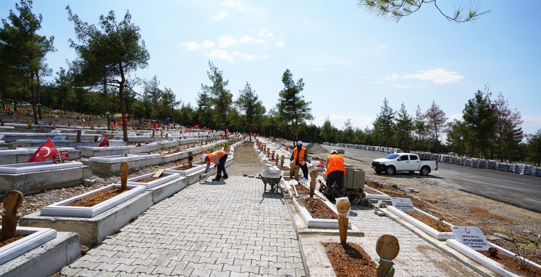 Kapıçam Şehir Mezarlığı’nın Ulaşımı İyileştiriliyor