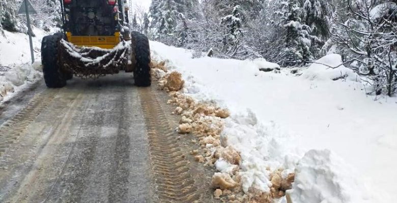 Büyükşehir Kar Yağışı Sonrası Arterleri Ulaşıma Açık Tutuyor