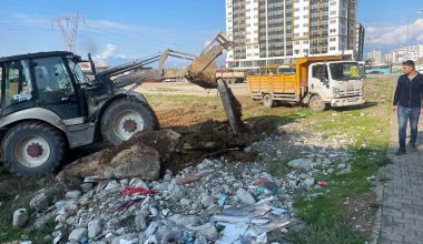 Caddeler Hafriyat Atıklarından Temizleniyor