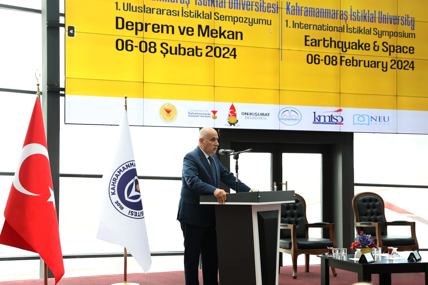 – KAHRAMANMARAŞ İSTİKLAL ÜNİVERSİTESİ TARAFINDAN, ASRIN FELAKETİNİN 1. YILDÖNÜMÜ DOLAYISIYLA,