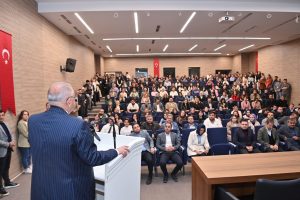 Başkan Mahçiçek, personeliyle helalleşerek vedalaştı Onikişubat Belediye Başkanı Hanefi Mahçiçek,