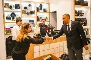Hanifi Toptaş, Piazza AVM’de Vatandaşlarla Bir Araya Geldi Piazza AVM’de