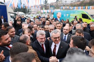 Güngör’den Fırat Görgel’e Tebrik Vatandaşların teveccühüyle Büyükşehir Belediye Başkanı seçilen
