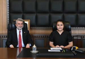 23 Nisan Ulusal Egemenlik ve Çocuk Bayramı’nda koltuğunu 6. sınıf