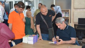 Yazar Harmancı, Türk Edebiyatı’nda Eleştiri Konusunu Ele Aldı Büyükşehir Belediyesinin
