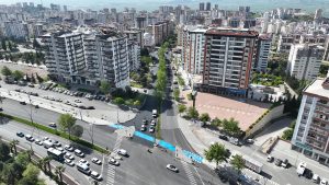 Büyükşehir Belediyesi, Onikişubat’ta bulunan Başkonuş Caddesi ve bağlantı yolunda başlattığı