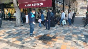 Büyükşehir Belediyesi, Ramazan Bayramı öncesi şehrin muhtelif noktalarında ilaçlama ve