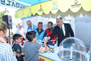 Başkan Toptaş, 23 Nisan’da depremzede çocukları unutmadı 23 Nisan Ulusal
