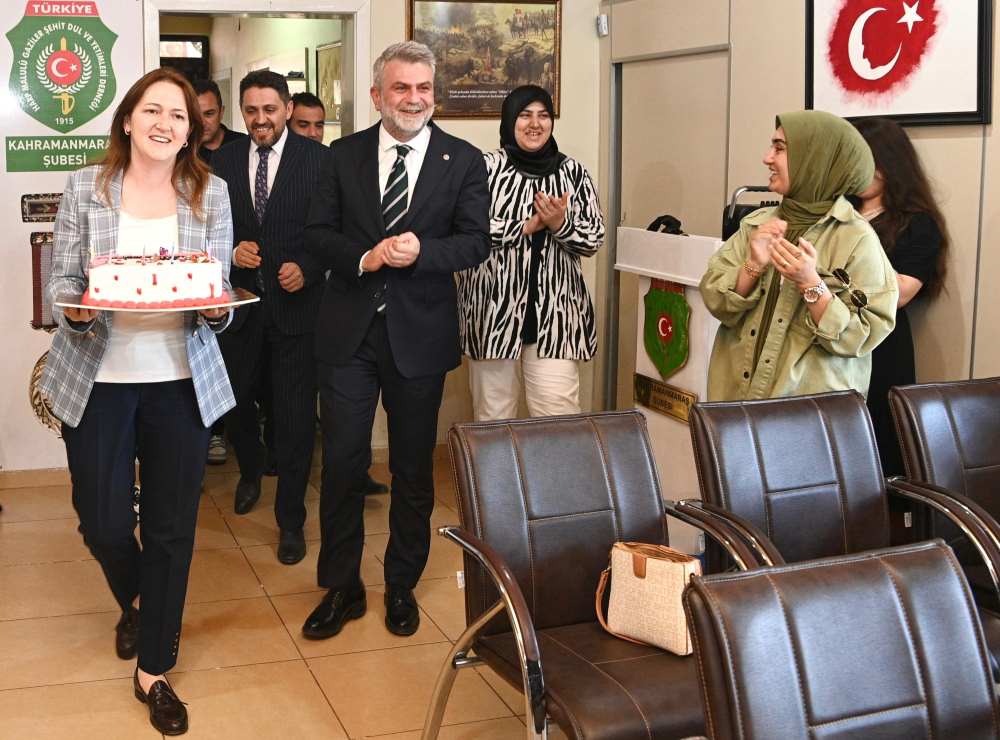 Büyükşehir Belediye Başkanı Fırat Görgel, şehit Hakan Duyğal’ın kızı Meyra’ya