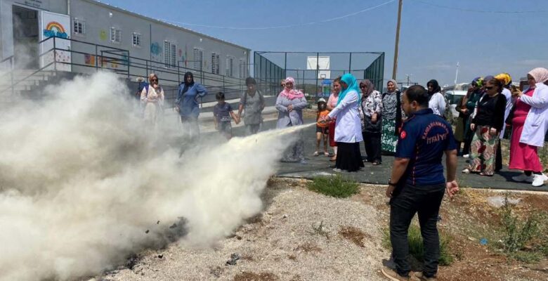 Büyükşehir İtfaiyesi, Vatandaşlara Yönelik Eğitim ve Tatbikatlarını Sürdürüyor