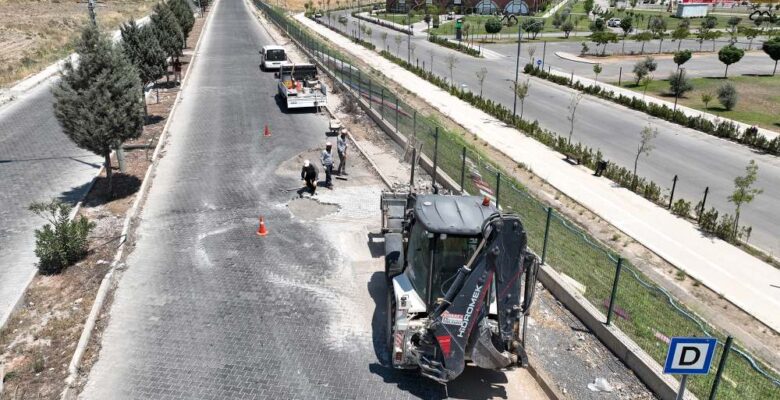 Büyükşehir, Organize Sanayi ve Kavlaklı’nın Yolunu İyileştiriyor