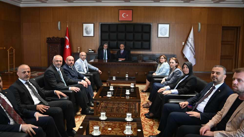 Kahramanmaraş Büyükşehir Belediye Başkanı Fırat Görgel, AK Parti Yerel Yönetimlerden