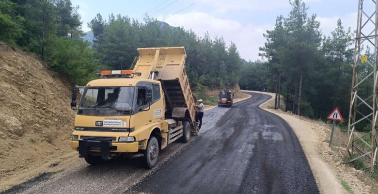 Andırın’da  6 Mahalleye Ulaşım Sağlayan Grup Yolu Yenileniyor