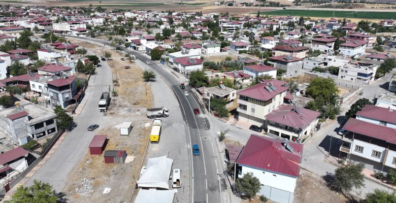 Pazarcık’ta Yollar Büyükşehir ile Yenileniyor