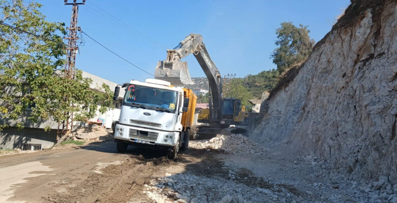 Büyükşehir, Ağabeyli Grup Yolu’nu Genişletiyor