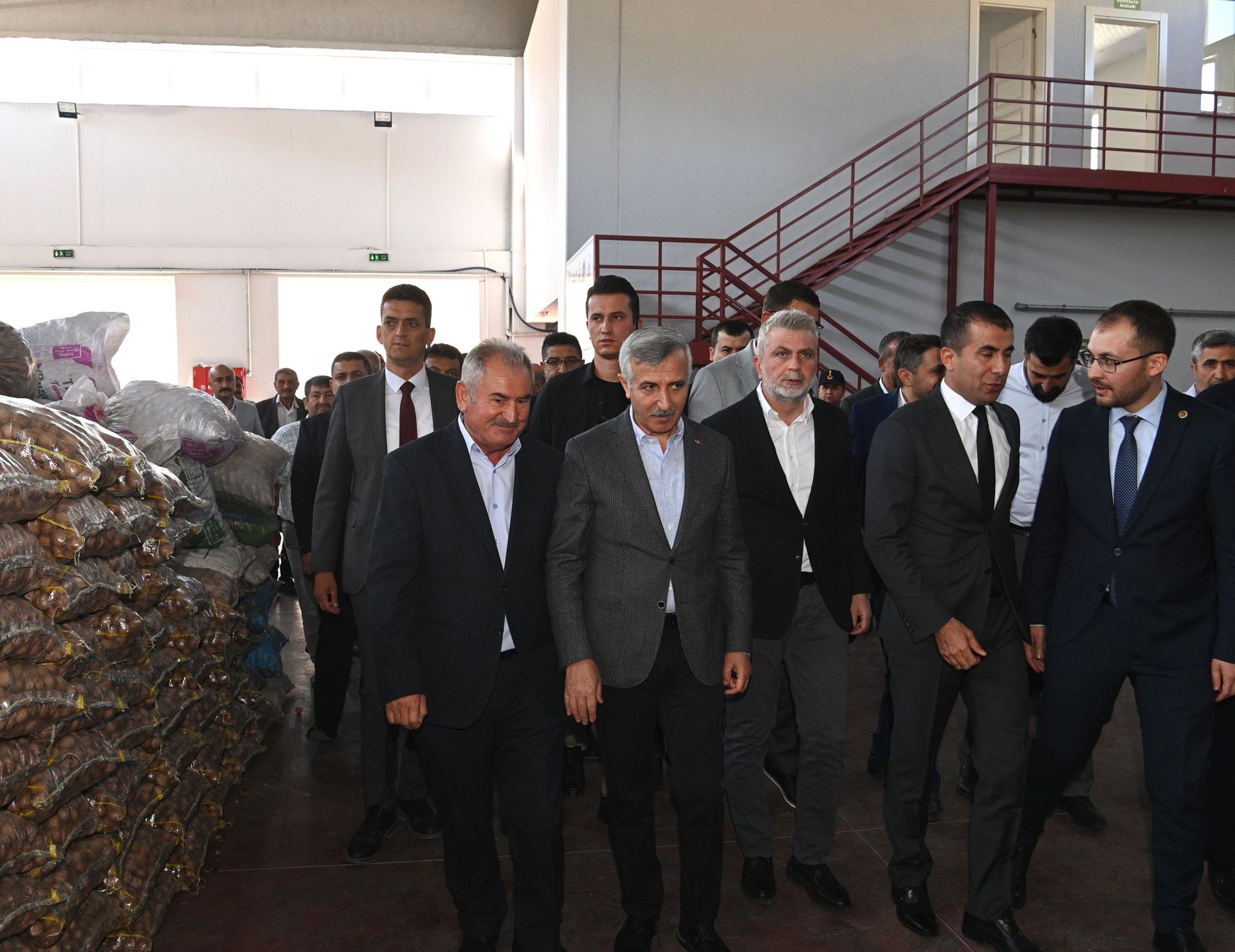 Kahramanmaraş Büyükşehir Belediye Başkanı Fırat Görgel, Çağlayancerit Belediyesi tarafından bu