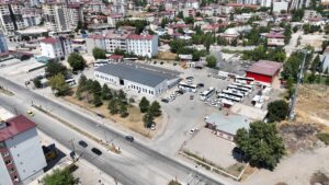 Kahramanmaraş Büyükşehir Belediyesi, Elbistan otogarında başlattığı güçlendirme çalışmalarına da devam