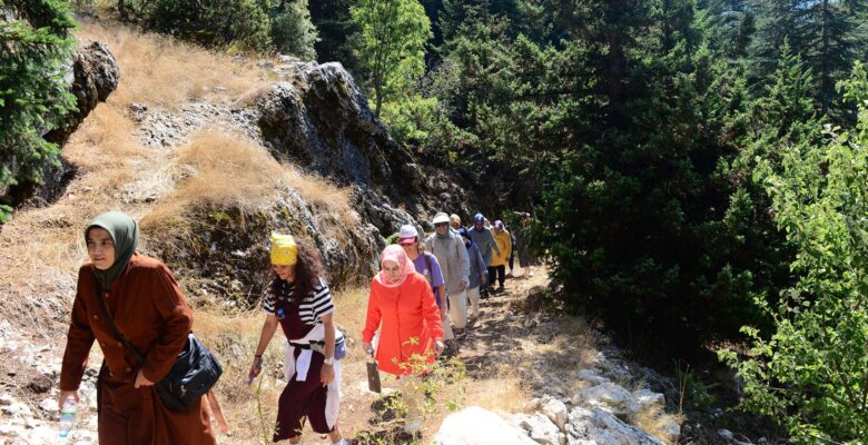 Kadınlarla Baş Başa Doğa Gezileri’nin Yeni Rotası Ali Kayası ve Başkonuş Yaylası Oldu