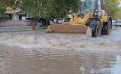 Büyükşehir, Yağış Sonrası Temizlik Çalışmalarını Sürdürüyor