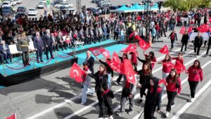 Kahramanmaraş’ta Cumhuriyet’in 101. yılı, Prof. Dr. Necmettin Erbakan Bulvarı’nda büyük