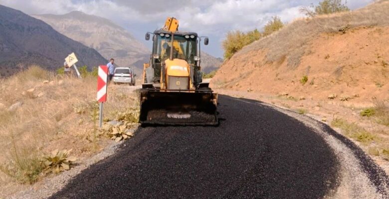 Büyükşehir, Ekinözü Kırsalında Ulaşımı İyileştiriyor