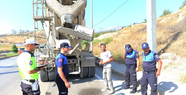 Büyükşehir’den Ağır Tonajlı Araçlara Sıkı Denetim