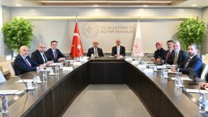 Kahramanmaraş Büyükşehir Belediye Başkanı Fırat Görgel, Ulaştırma ve Altyapı Bakanı