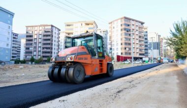 Başkan Toptaş, Tekerek Mahallesi’ndeki asfalt çalışmalarını yerinde inceledi