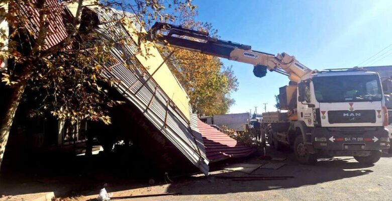 Kahramanmaraş’taki Fırtına Saatte 95 Kilometre Hıza Ulaştı