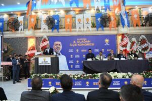 AK Parti Elbistan 8. Olağan Kongresi’nde konuşan Kahramanmaraş Büyükşehir Belediye