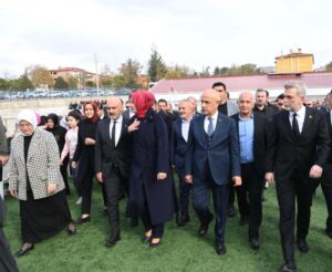 Karacasu Halk Buluşması’na katılan Başkan Görgel, “Karacasu’nun sorunlarını çok iyi