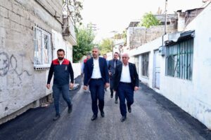 Onikişubat Belediye Başkanı Hanifi Toptaş, ilçede başlatılan asfalt seferberliği kapsamında