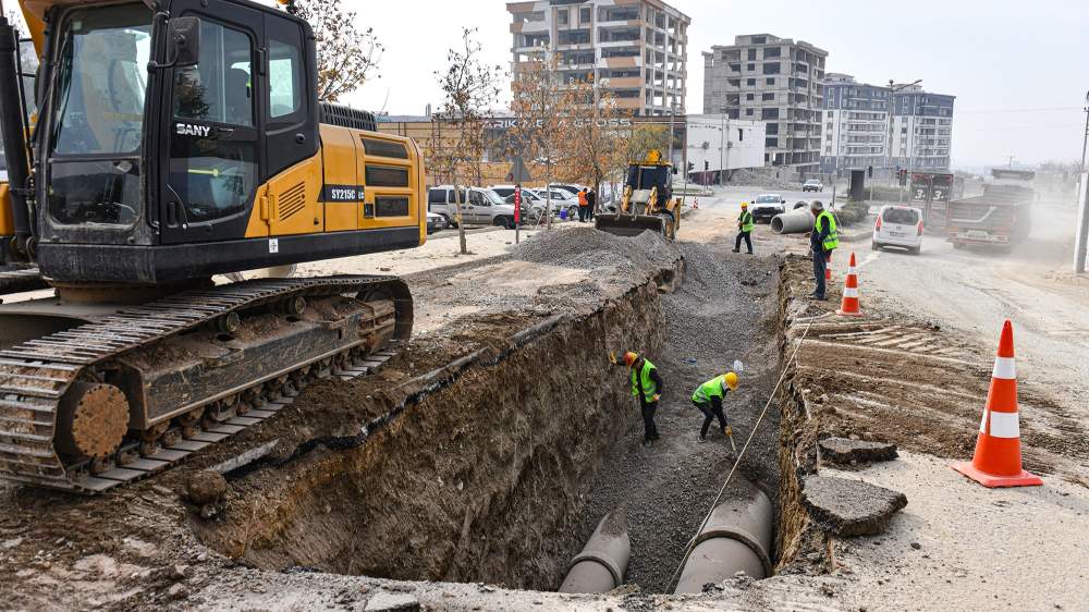 Kahramanmaraş Büyükşehir’den Doğukent’e Altyapı Yatırımı Kahramanmaraş Büyükşehir Belediyesi, yeni Kahramanmaraş’ın