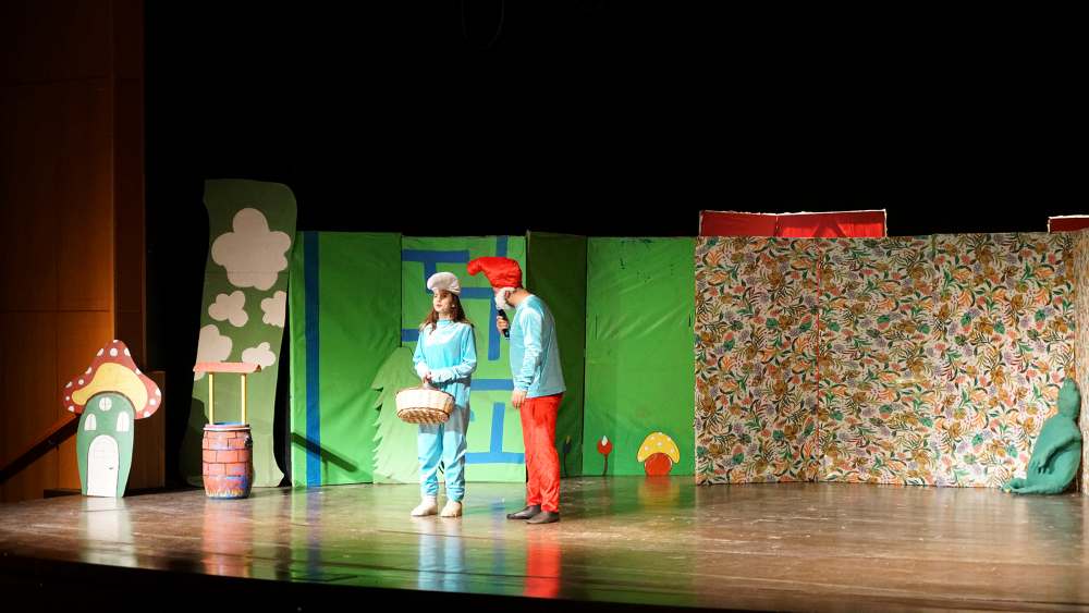 Büyükşehir Belediyesi, “Bu Köy Başka Köy” adlı tiyatro gösterisini çocuklarla