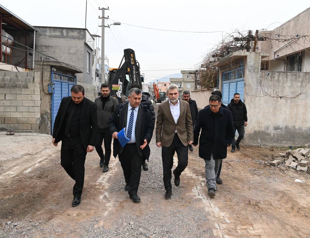 Başkan Görgel Dulkadiroğlu Yahya Kemal Mahallesi’nde gerçekleştirilen altyapı çalışmalarını yerinde