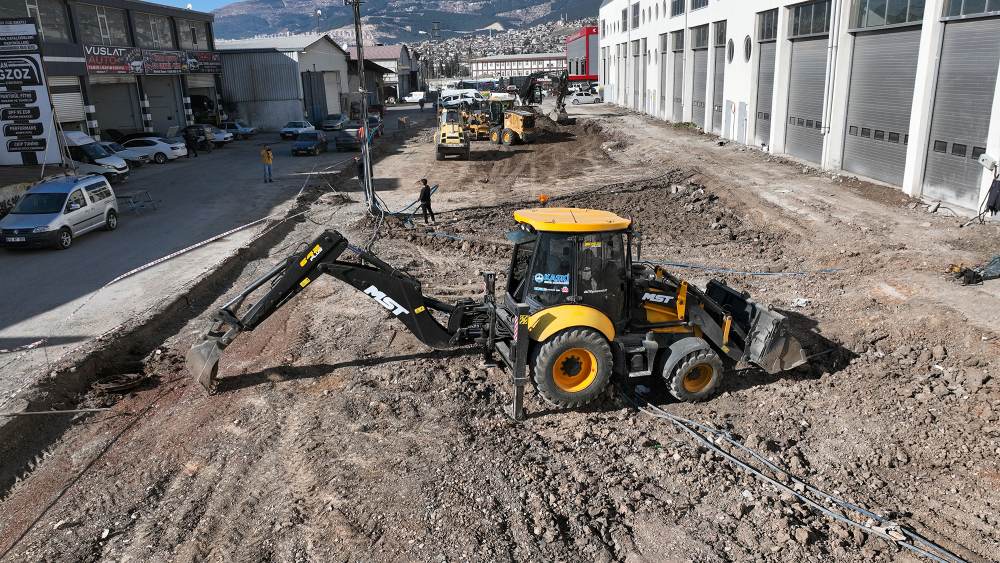 Yeni Sanayi Sitesi'nde çalışmalar yoğun bir şekilde devam ediyor.