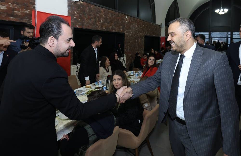 Onikişubat Belediye Başkanı Hanifi Toptaş, 
birlik ve beraberliğin en üst