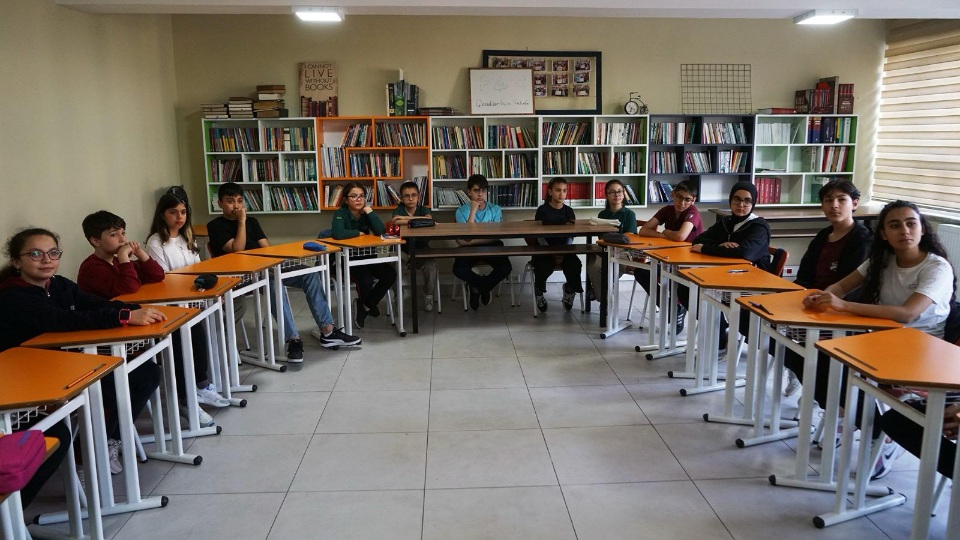 Büyükşehir Belediyesinin 5. Uluslararası Şiir ve Edebiyat Günleri kapsamında, çocuklara