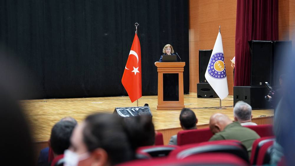 Otizme dikkat çekmek ve toplumda farkındalık oluşturmak için Büyükşehir Belediyesi
ve