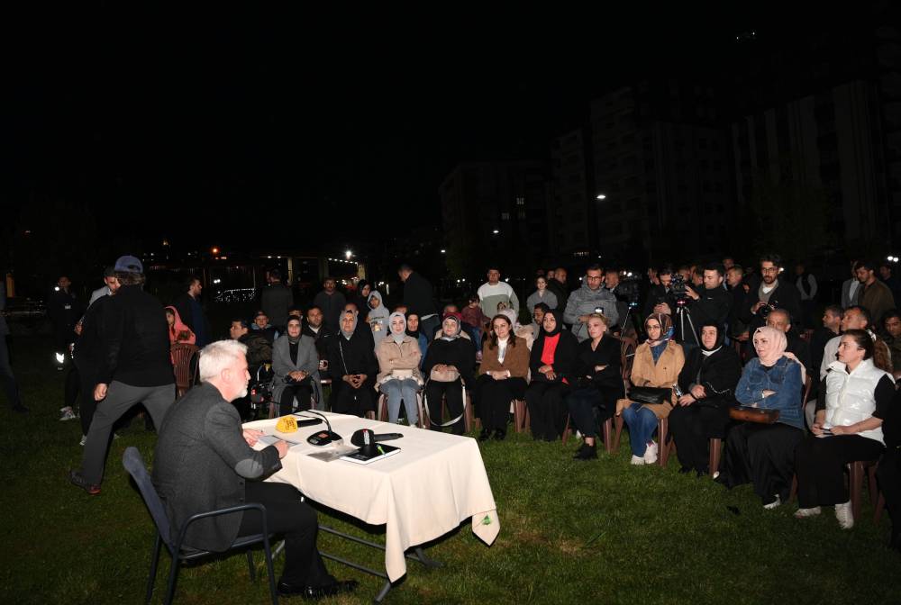 Büyükşehir Belediye Başkanı Fırat Görgel, Aliya İzzetbegoviç Millet Bahçesi’nde
düzenlenen etkinlikte