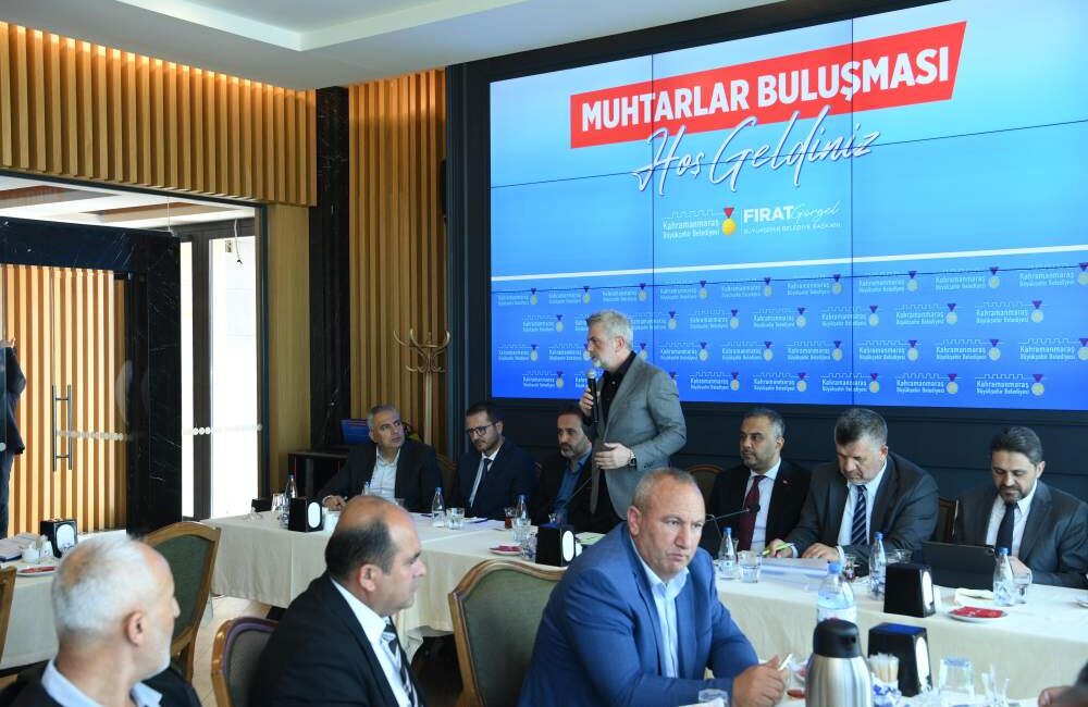 Onikişubat’ın batı mahallelerinde görev yapan muhtarlarla bir araya gelen Başkan
Görgel,